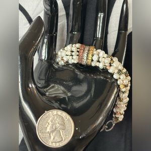 67. Freshwater pearl bracelet